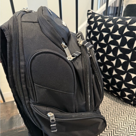 Ogio Backpack - Picture 3 of 6